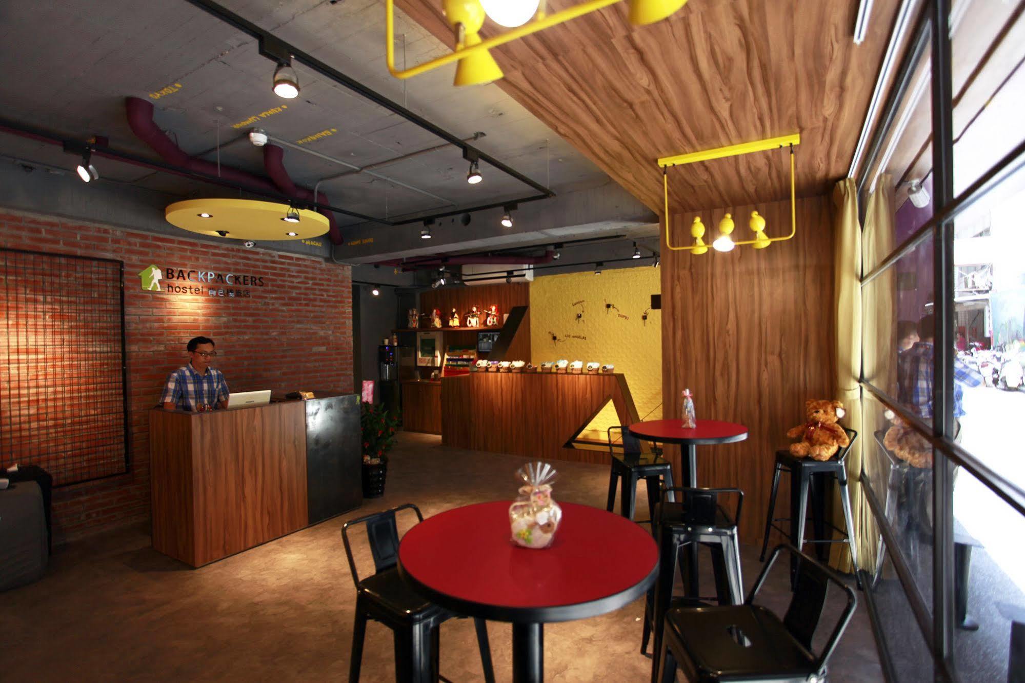 Backpackers Hostel - Ximen Тайбэй Экстерьер фото